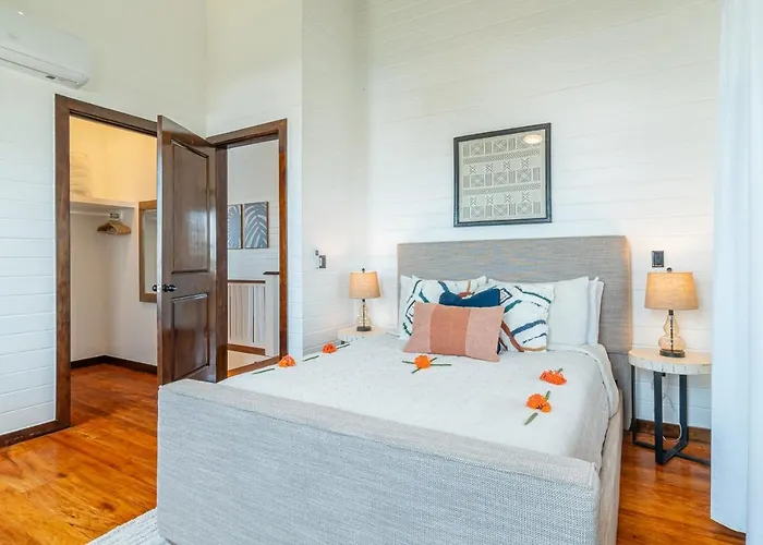 Casa Lush And Mistico Club Boat Shuttle Villa *